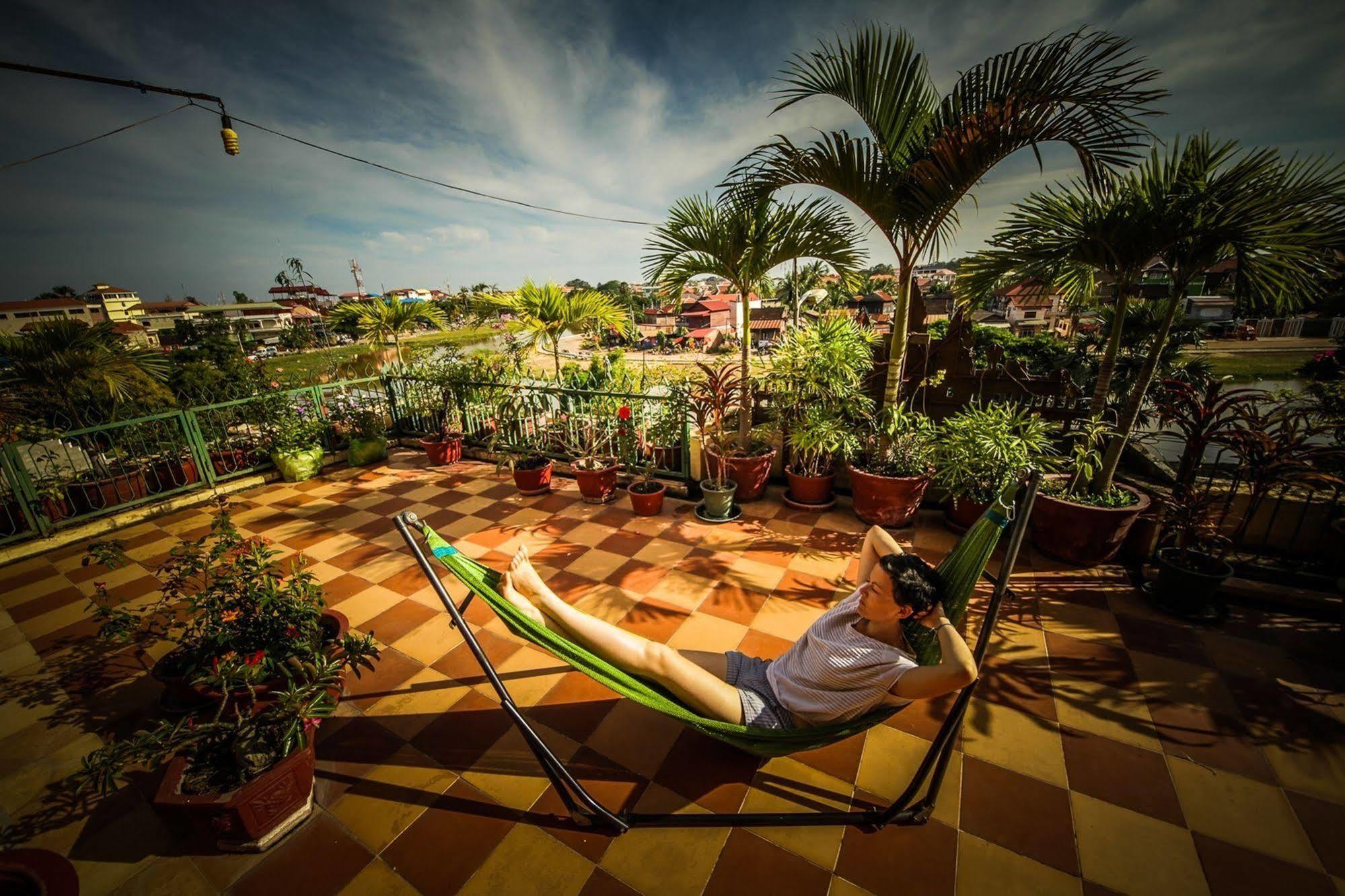 Siem Reap Riverside Hotel Kültér fotó