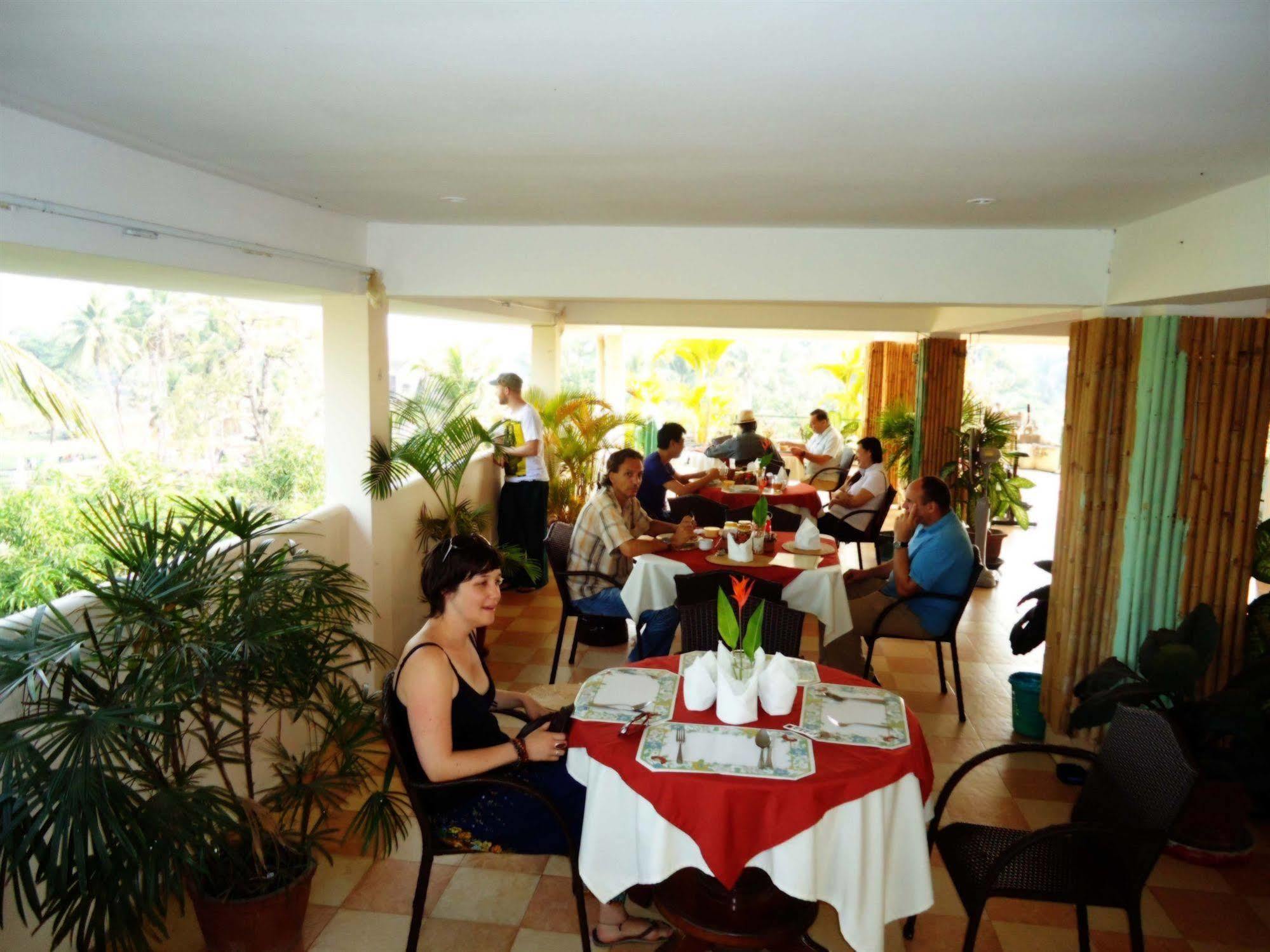 Siem Reap Riverside Hotel Kültér fotó